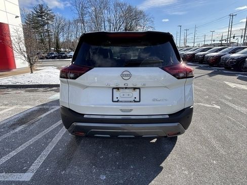Used 2023 Nissan Rogue SL image 4