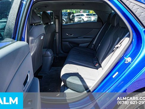 Used 2025 Hyundai Elantra Sport FWD image 21