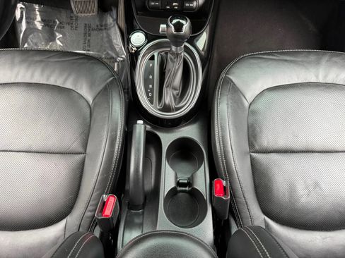 Used 2018 Kia Soul + w/ + Primo LIT Package FWD image 9