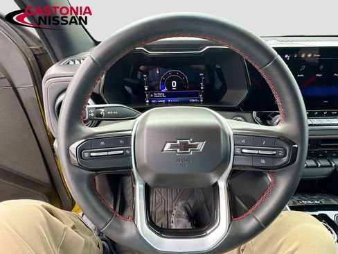 Used 2023 Chevrolet Colorado Z71 w/ Z71 Convenience Package 2 image 13