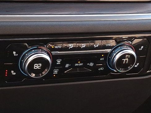 Used 2024 GMC Sierra 1500 SLT image 20