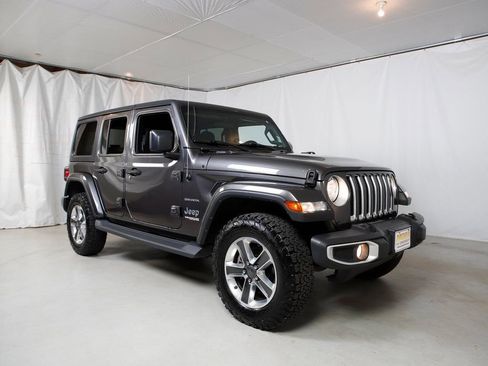 Used 2021 Jeep Wrangler Unlimited Sahara image 7
