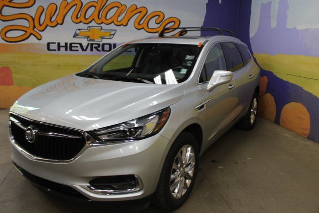 Used 2021 Buick Enclave Essence w/ Sound and Sites Package FWD image 8