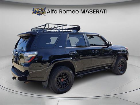 Used 2022 Toyota 4Runner SR5 Premium image 7