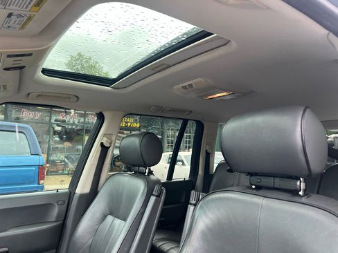 Used 2005 Land Rover Range Rover HSE image 9