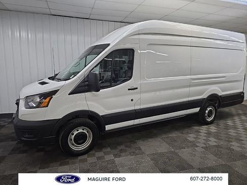 Used 2025 Ford Transit 250 148 High Roof Extended w/ Load Area Protection Package RWD image 7