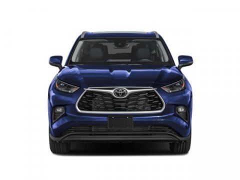 Used 2026 Toyota Highlander XLE AWD/4WD image 4