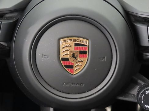 Certified 2025 Porsche Macan 4S Electric AWD/4WD image 22