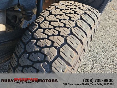 Used 2020 GMC Sierra 3500 SLE AWD/4WD image 9
