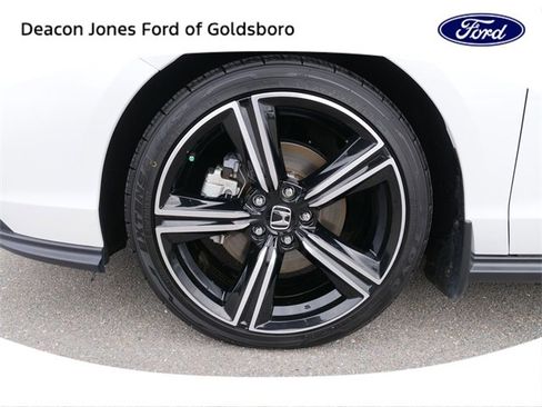 Used 2023 Honda Accord Sport image 13