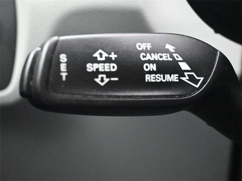 Used 2018 Audi Q3 2.0T Premium image 31