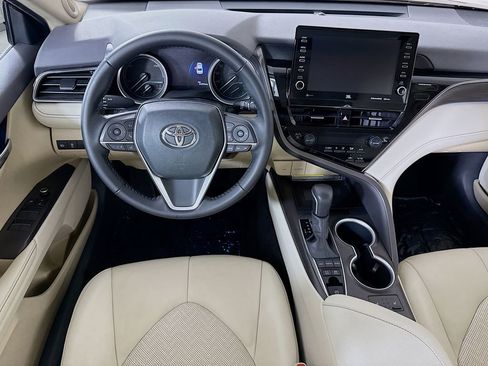 Certified 2021 Toyota Camry XLE w/ Navigation Upgrade Package FWD image 3