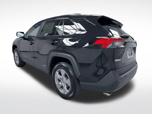 Certified 2024 Toyota RAV4 LE AWD/4WD image 7