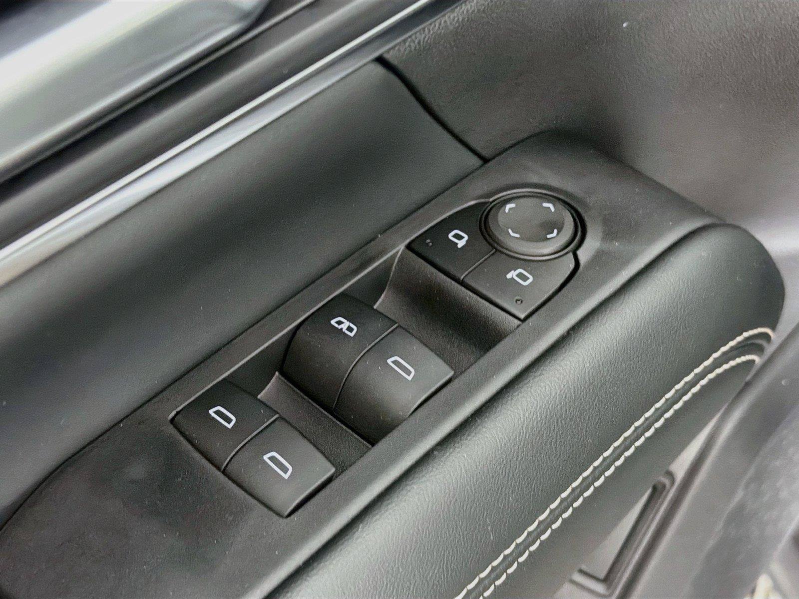 Used 2025 GMC Terrain Elevation w/ Elevation Premium Package AWD/4WD image 24