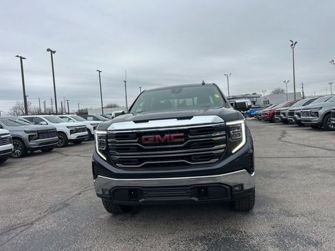 Used 2023 GMC Sierra 1500 SLT w/ SLT Premium Package image 8