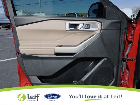 Used 2021 Ford Explorer Limited w/ Equipment Group 301A image 10