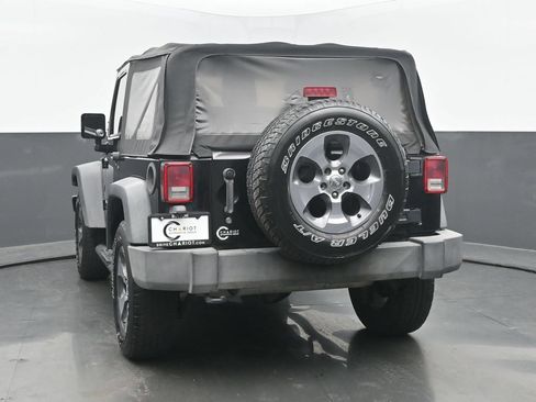Used 2013 Jeep Wrangler Sport AWD/4WD image 5