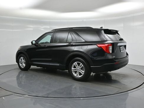 Certified 2023 Ford Explorer XLT RWD image 6