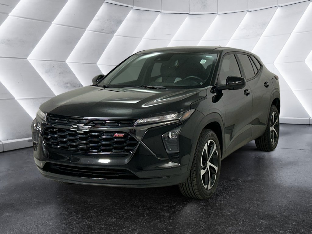 Used 2024 Chevrolet Trax RS w/ Driver Confidence Package FWD image 3