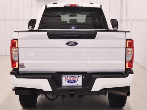 Used 2021 Ford F250 XL w/ STX Appearance Package AWD/4WD image 9
