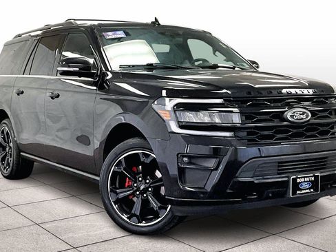 Used 2022 Ford Expedition Max Limited image 2