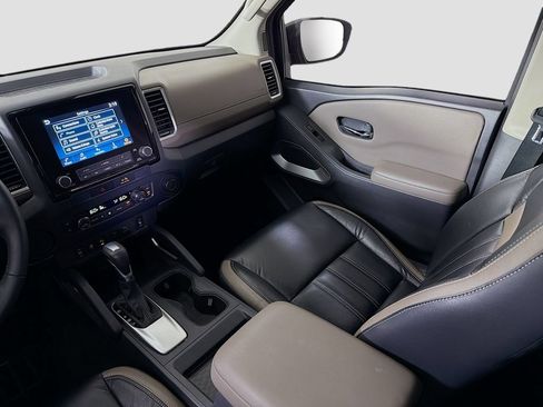 Used 2022 Nissan Frontier SV RWD image 26
