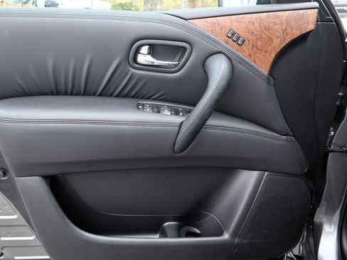 Used 2024 Nissan Armada SL image 20