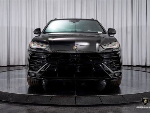 Used 2019 Lamborghini Urus AWD/4WD image 3