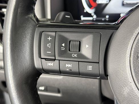 Used 2021 Nissan Rogue Platinum FWD image 25