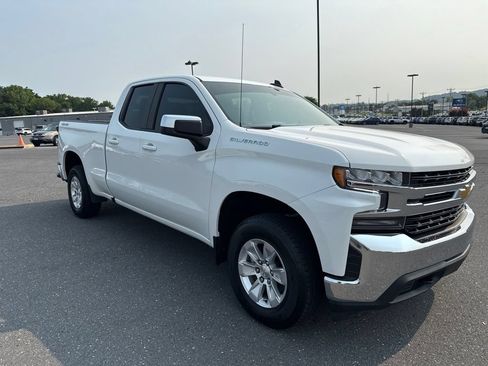 Used 2021 Chevrolet Silverado 1500 LT w/ Bed Protection Package AWD/4WD image 7