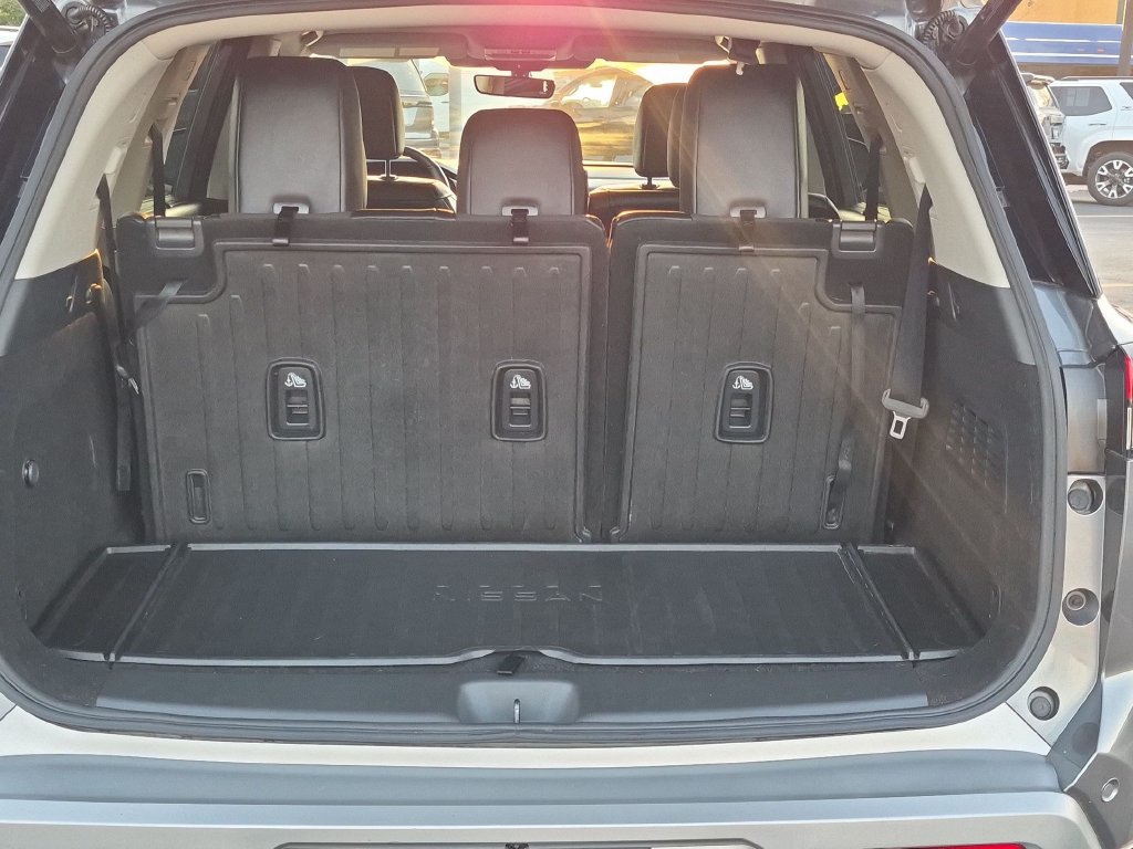 Used 2024 Nissan Pathfinder Platinum w/ Cargo Package AWD/4WD image 27