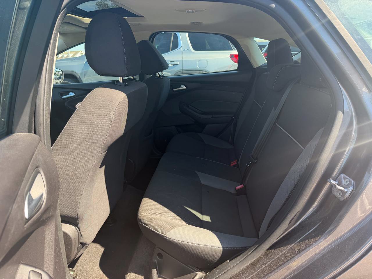 Used 2012 Ford Focus SE FWD image 8