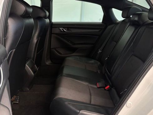 Used 2018 Honda Accord Sport image 17