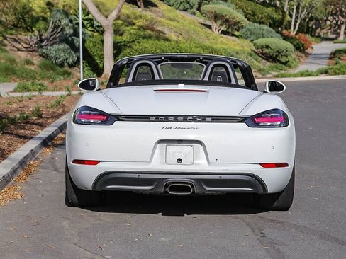 Used 2019 Porsche 718 Boxster image 6