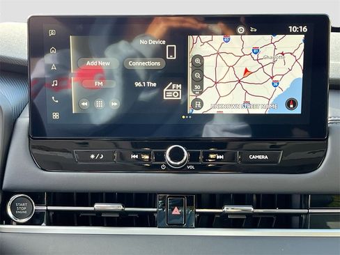 New 2026 Mitsubishi Outlander SE image 13