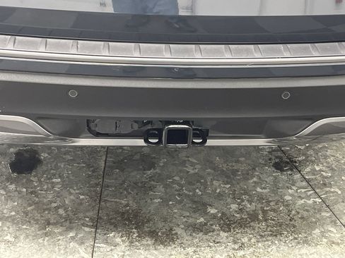 Used 2023 Ford Explorer XLT w/ Equipment Group 202A image 33