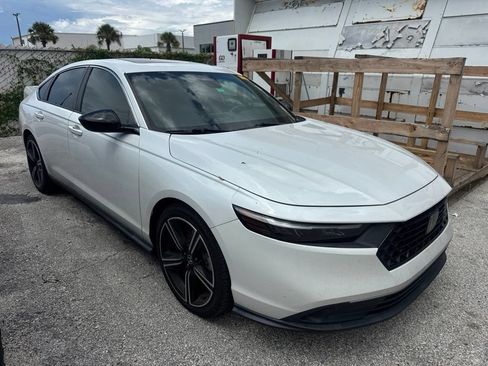 Used 2023 Honda Accord Sport image 3