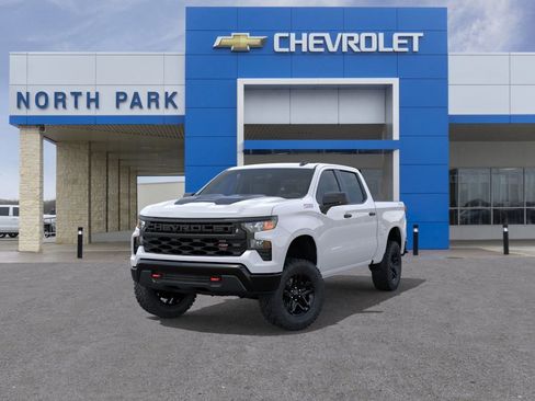 New 2026 Chevrolet Silverado 1500 Custom Trail Boss w/ LPO, Dark Essentials Package image 8