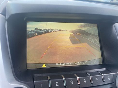 Used 2017 Chevrolet Equinox LT FWD image 20