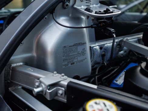 Used 2006 Ford GT RWD image 95