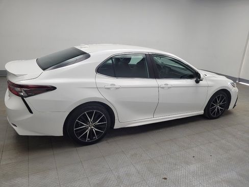 Used 2021 Toyota Camry SE image 10