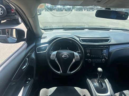 Used 2015 Nissan Rogue S AWD/4WD image 9