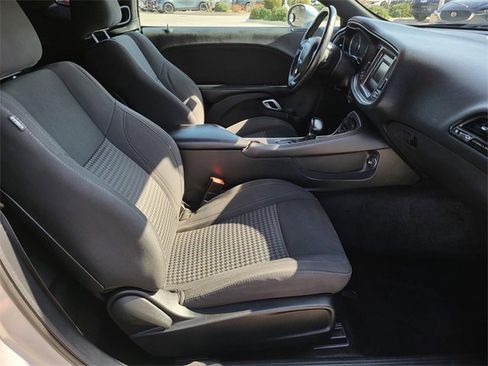 Used 2017 Dodge Challenger R/T image 8