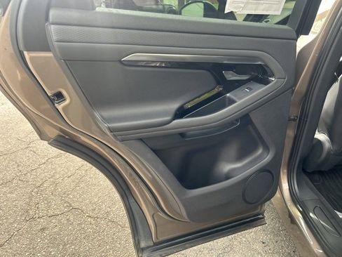 Used 2020 Land Rover Range Rover Evoque S image 32