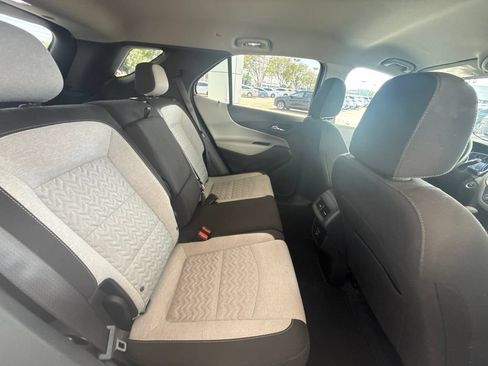 Used 2024 Chevrolet Equinox LT FWD image 42
