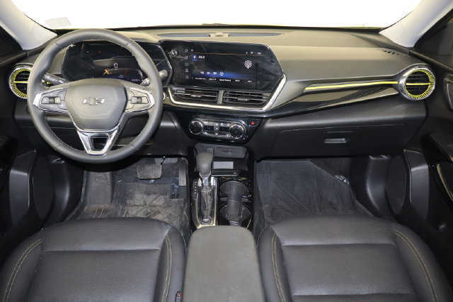Used 2024 Chevrolet Trax ACTIV w/ Driver Confidence Package FWD image 17