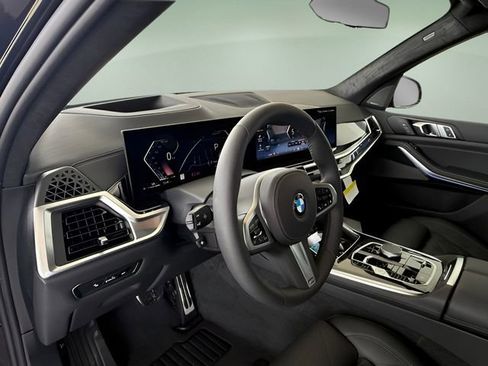 Certified 2026 BMW X7 xDrive40i w/ M Sport Package AWD/4WD image 21
