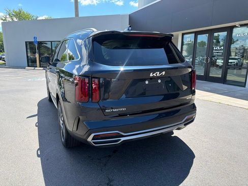 Certified 2023 Kia Sorento SX Prestige AWD/4WD image 10