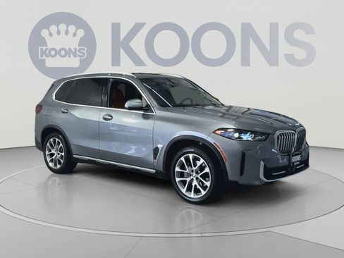 Used 2024 BMW X5 xDrive40i w/ Premium Package AWD/4WD image 2