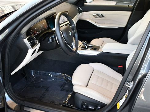 Used 2020 BMW 330i Sedan w/ Premium Package image 14